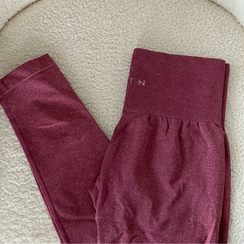 NVGTN Maroon NV Seamless Leggings - Picture 6 of 7
